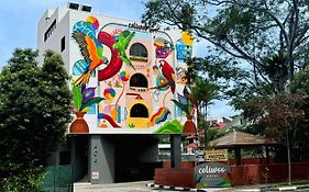 Coliwoo Hotel Pasir Panjang - Coliving